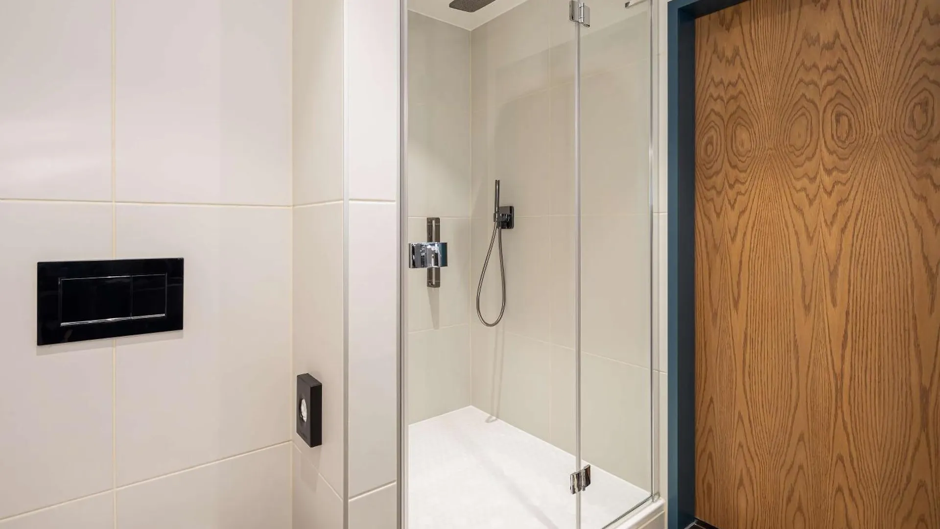 ホテル The Gantry London, Curio Collection By Hilton
