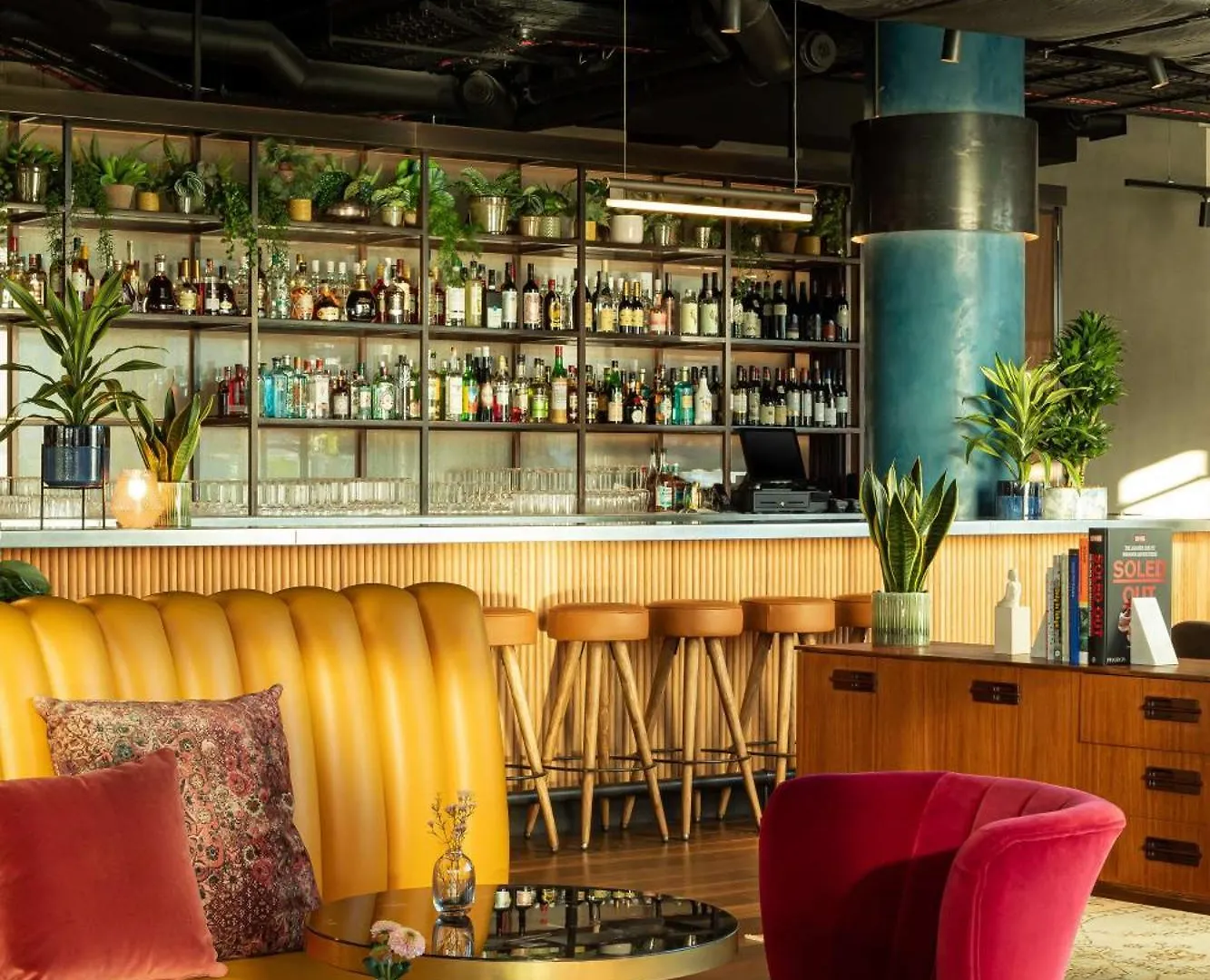 ホテル The Gantry London, Curio Collection By Hilton