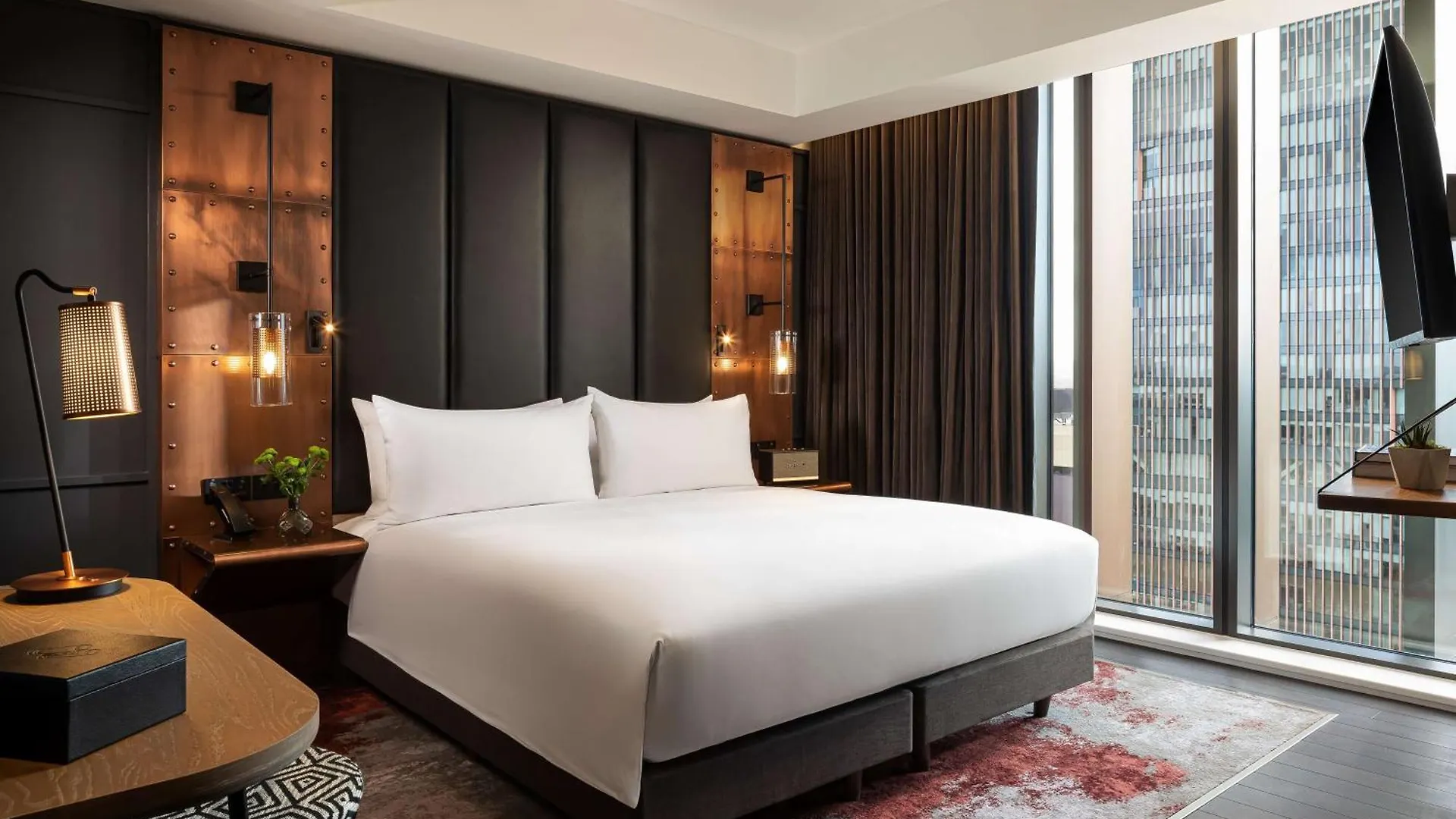 Hotel The Gantry London, Curio Collection By Hilton 4*, Londres